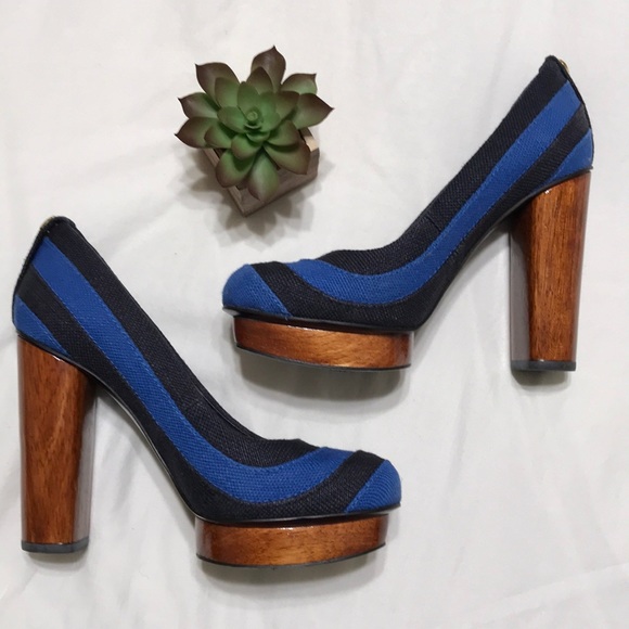 Tory Burch Shoes - Host pick🎉Tory Burch Joelle wood heel pump sz 5.5